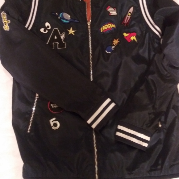 Stylish Nostalgia Throwback Jacket - Picture 4 of 5